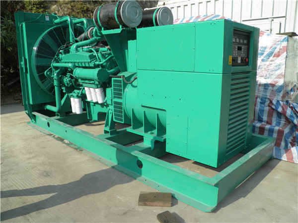 碧江出租发电机 发电机组厂家：柴油发电机组的控制屏的作用是什么？