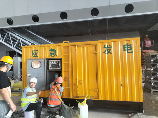 碧江怎样判断空气滤清器是否需要更换？